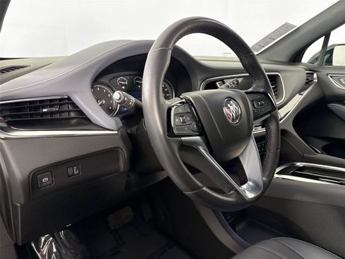 Used 2024 Buick Enclave Essence FWD image 4