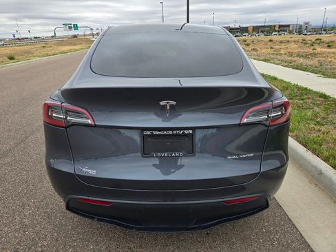 Used 2023 Tesla Model Y Long Range AWD/4WD image 4