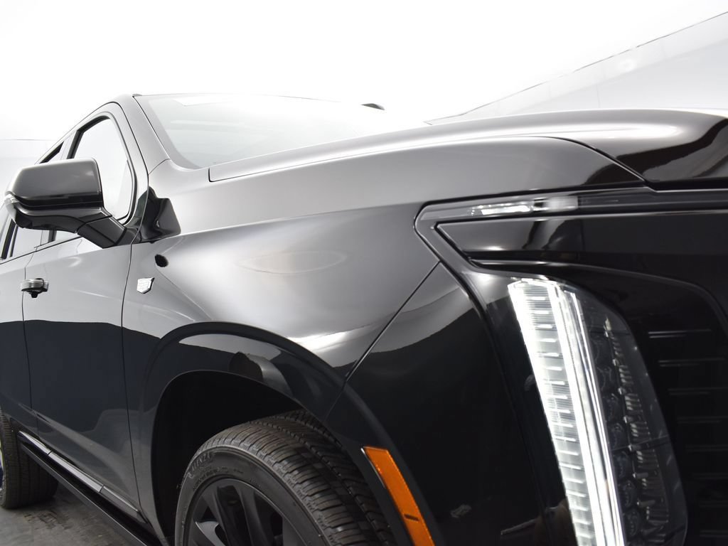 Certified 2026 Cadillac Escalade Platinum Sport w/ LPO, ONYX Package AWD/4WD image 40