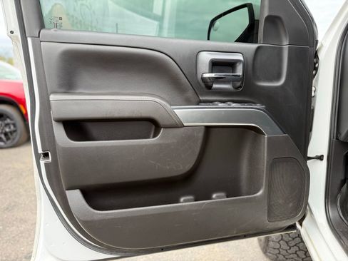 Used 2018 Chevrolet Silverado 1500 LT w/ Trailering Package image 13