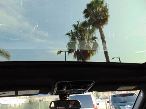 Used 2015 Land Rover Range Rover Supercharged image 23