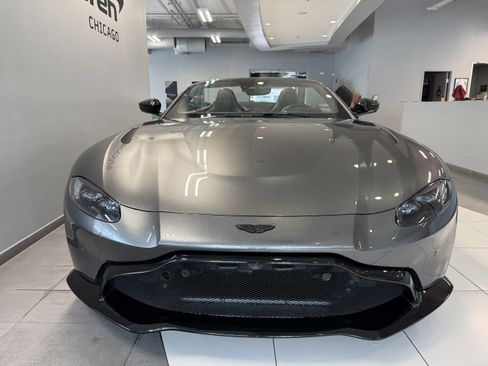 Used 2023 Aston Martin V8 Vantage Roadster RWD image 8