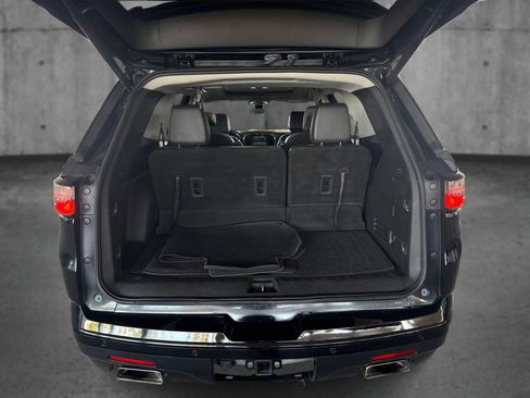 Used 2018 Chevrolet Traverse Premier w/ Redline Edition FWD image 13