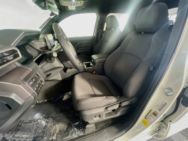 Used 2025 Toyota Tacoma SR5 AWD/4WD image 10
