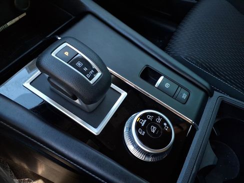 Used 2022 Mitsubishi Outlander ES image 22