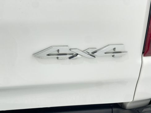 Used 2020 RAM 1500 Laramie AWD/4WD image 40