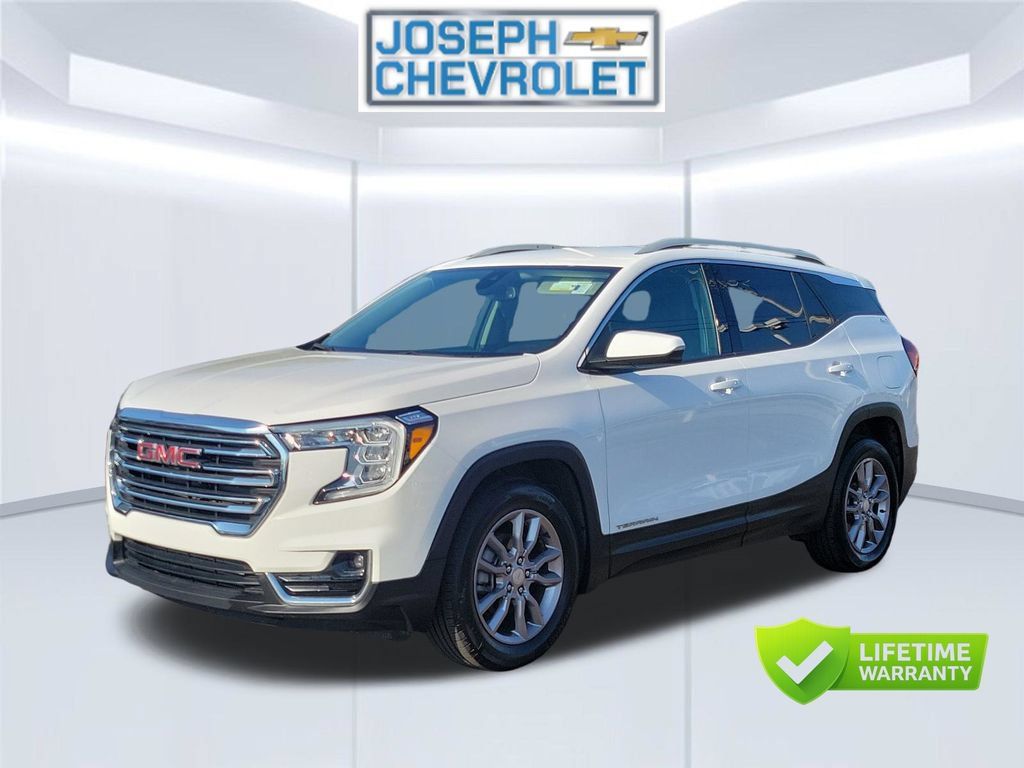 Used 2024 GMC Terrain SLT FWD image 2