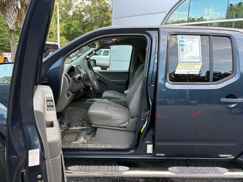 Used 2016 Nissan Frontier SV RWD image 11