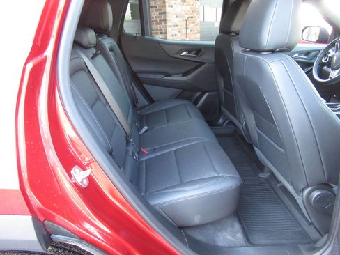 Used 2025 Chevrolet Equinox LT w/ Convenience Package II AWD/4WD image 7