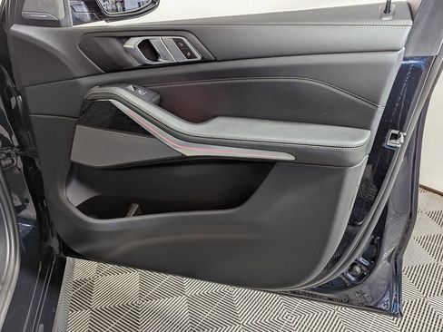 Used 2024 BMW X5 xDrive40i w/ M Sport Package image 31