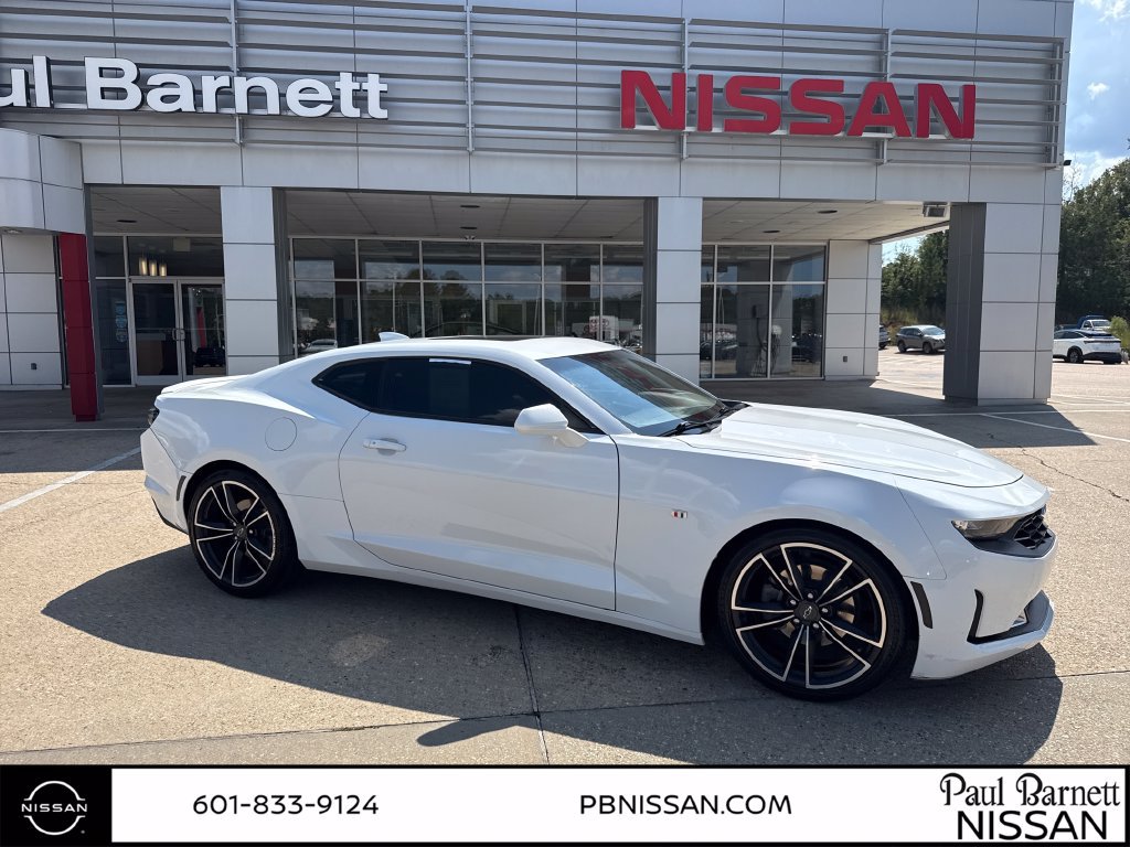 Used 2021 Chevrolet Camaro LT w/ RS Package RWD image 3