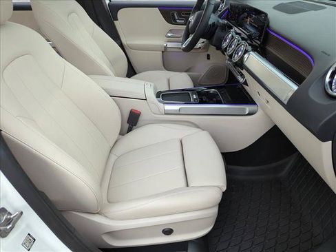 Used 2026 Mercedes-Benz GLB 250 image 21