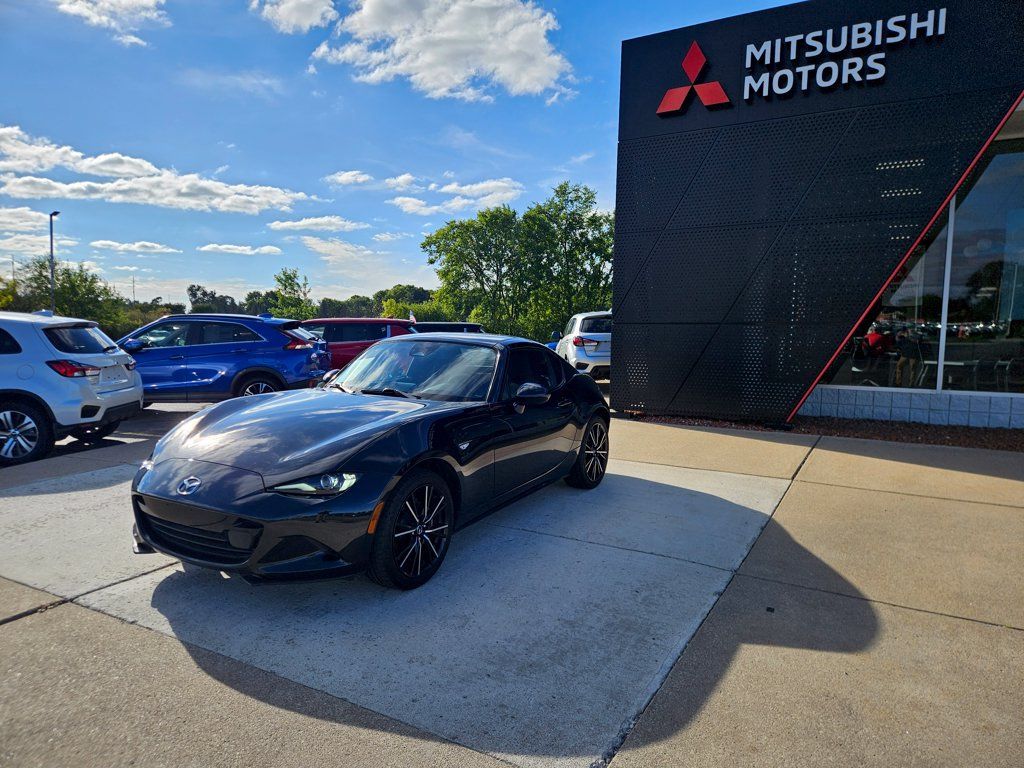Used 2025 MAZDA MX-5 Miata RF Grand Touring RWD image 1