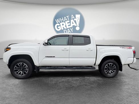 Used 2023 Toyota Tacoma TRD Sport AWD/4WD image 7