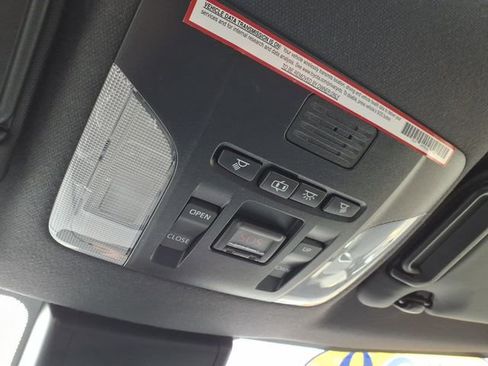 Used 2020 Toyota Corolla XSE image 20