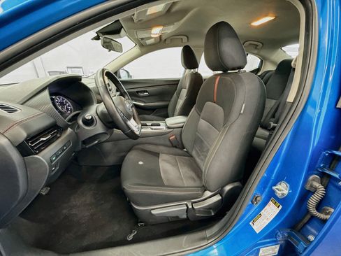 Used 2025 Nissan Sentra SR FWD image 13