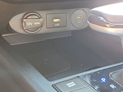 Certified 2025 Hyundai Elantra SEL FWD image 14