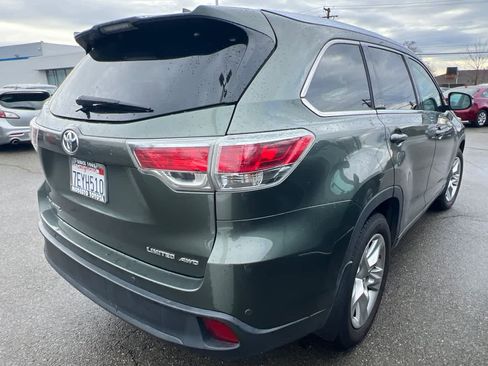 Used 2014 Toyota Highlander Limited image 2
