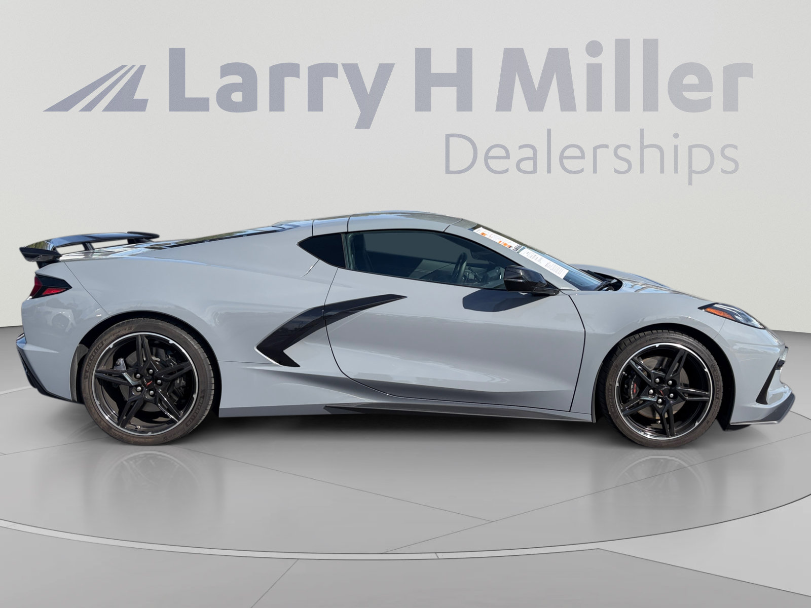 Used 2025 Chevrolet Corvette Stingray Preferred Cpe w/ Z51 Performance Package RWD image 6