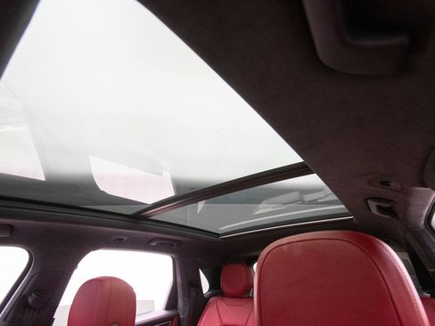 Used 2021 Porsche Cayenne GTS image 19