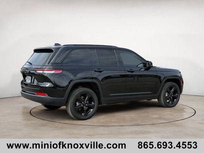 Used 2024 Jeep Grand Cherokee Limited w/ Black Appearance Package