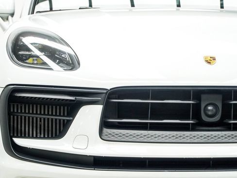 Used 2023 Porsche Macan S AWD/4WD image 13