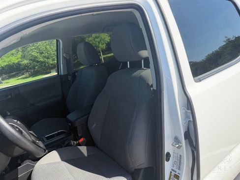 Used 2023 Toyota Tacoma SR AWD/4WD image 11