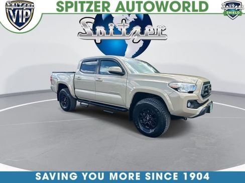 Used 2020 Toyota Tacoma SR5 AWD/4WD image 3