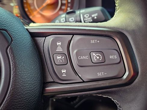 Certified 2025 Jeep Wrangler Sport S image 17