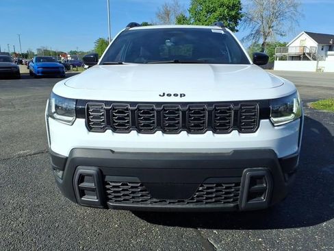 New 2026 Jeep Cherokee Laredo AWD/4WD image 2