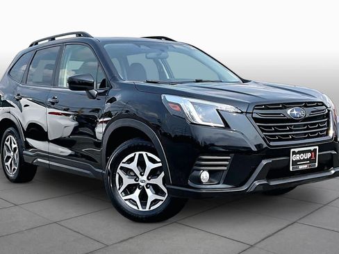 Used 2023 Subaru Forester Premium AWD/4WD image 3