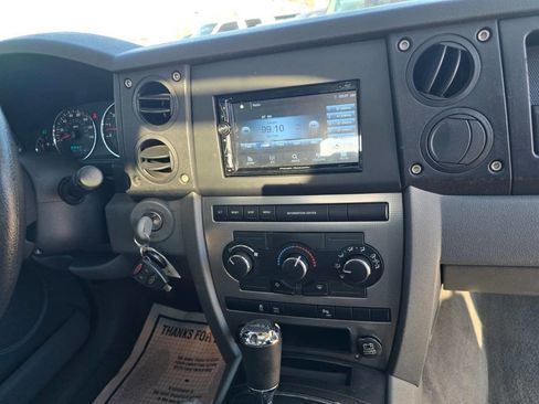 Used 2007 Jeep Commander Sport image 39
