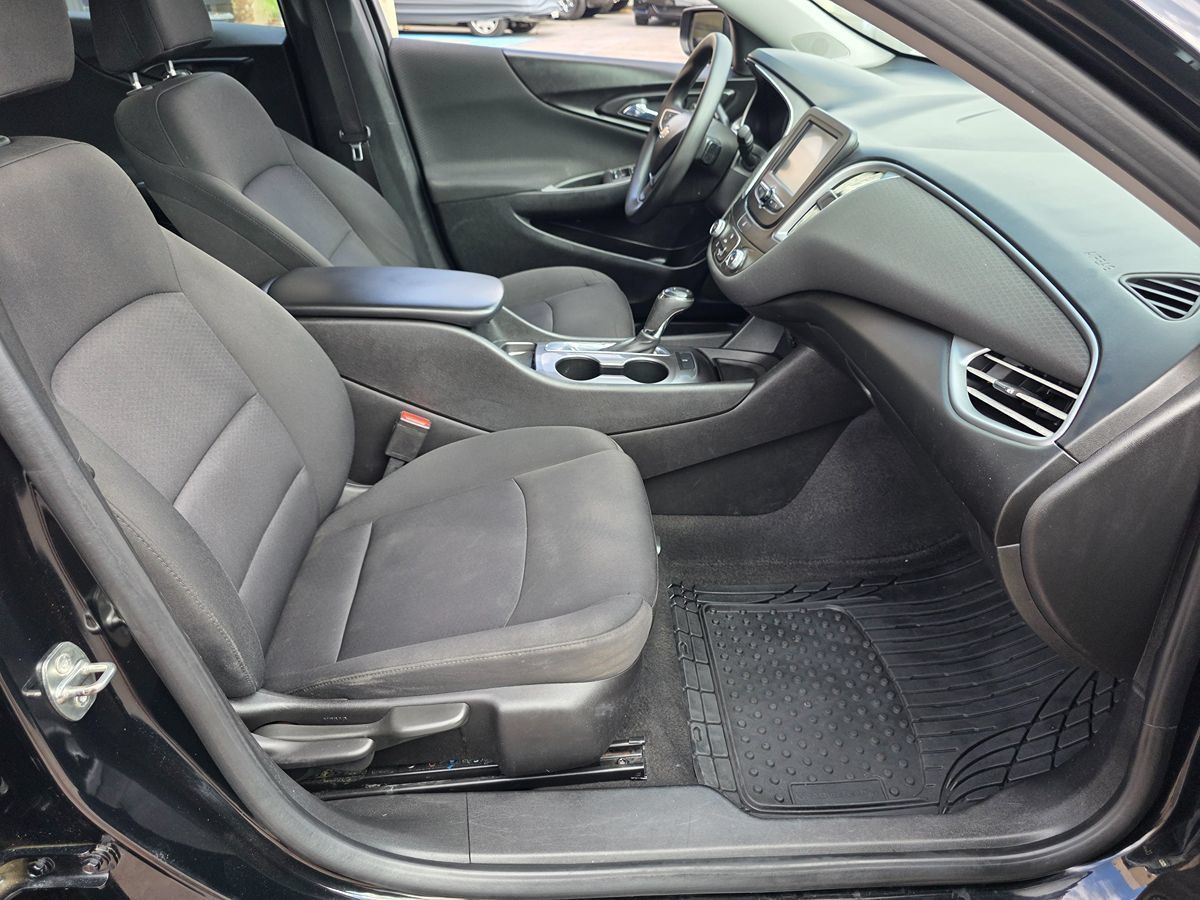 Used 2018 Chevrolet Malibu LS FWD image 17