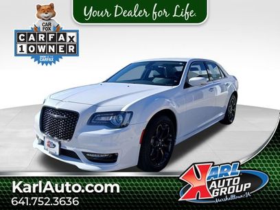 Used 2022 Chrysler 300 Touring L w/ Comfort Group