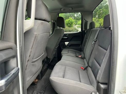 Used 2019 Chevrolet Silverado 1500 LT AWD/4WD image 16
