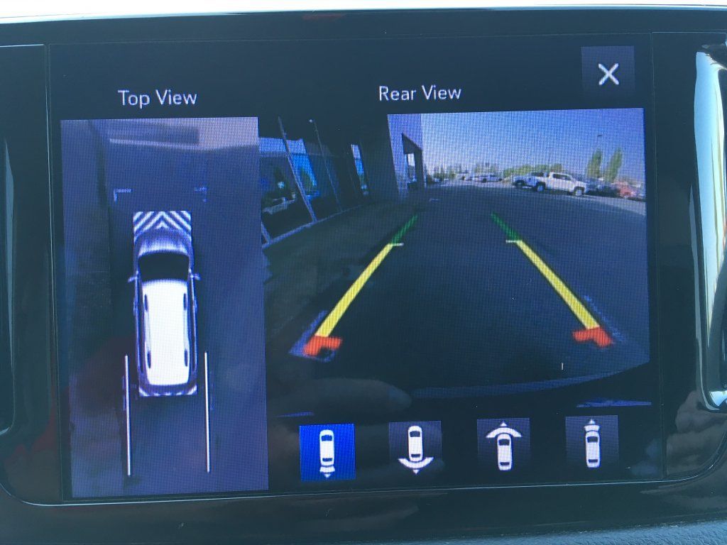 Used 2017 Chrysler Pacifica Limited FWD image 16