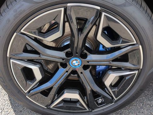 Used 2025 BMW iX M60 image 13