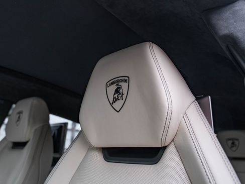 Used 2019 Lamborghini Urus image 33