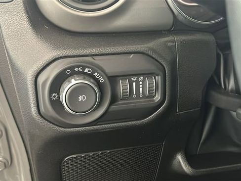 Used 2022 Jeep Wrangler Unlimited Sport AWD/4WD image 19