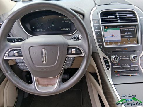 Used 2019 Lincoln Nautilus Select FWD image 15