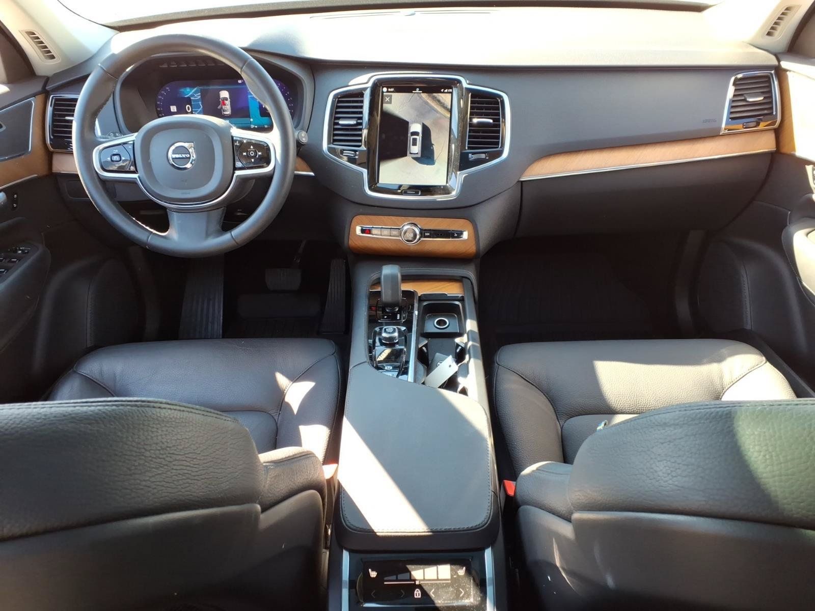 Certified 2023 Volvo XC90 B5 Plus w/ Protection Package Premier AWD/4WD image 13