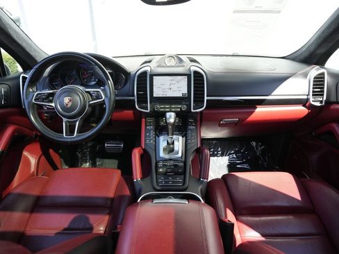 Used 2018 Porsche Cayenne GTS image 46