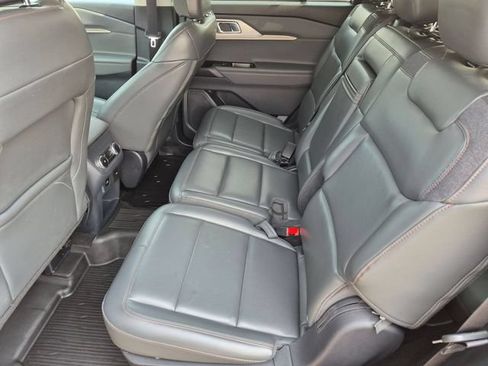Used 2025 Ford Explorer Active w/ Active Comfort Package AWD/4WD image 26