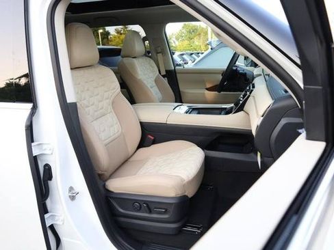 New 2026 Nissan Armada Platinum AWD/4WD image 31
