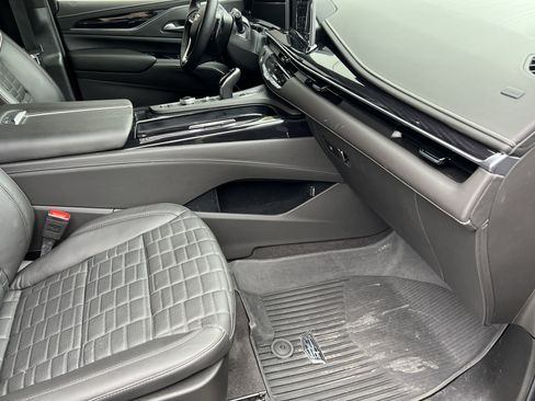 Used 2024 Cadillac Escalade V w/ LPO, ONYX Package image 26