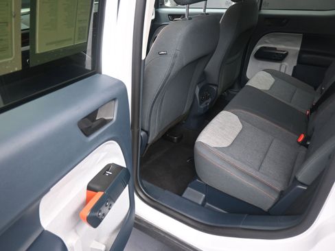 Used 2023 Ford Maverick XLT image 17