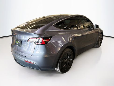 Used 2023 Tesla Model Y Long Range AWD/4WD image 9