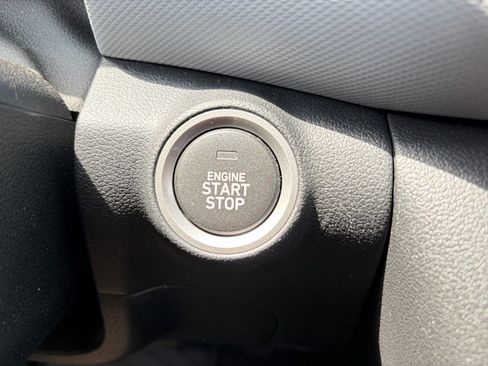 Used 2020 Hyundai Kona Ultimate AWD/4WD image 28