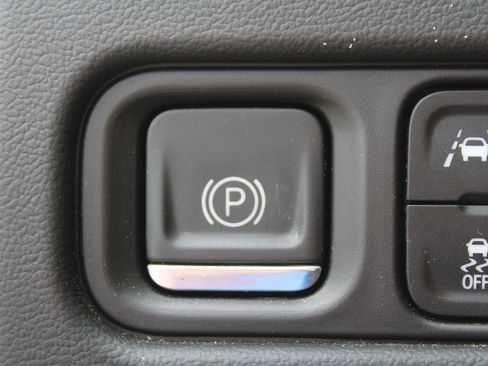 Used 2022 Chevrolet Tahoe LT w/ LT Signature Package RWD image 33
