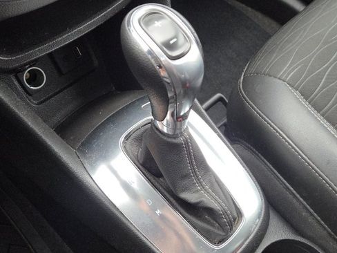 Used 2015 Buick Encore AWD image 19